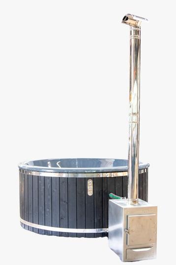 Nieuwe luxe zwarte hottub. 