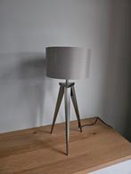 Tafellamp Tripod met grijze stoffen kap ZGAN, Metaal, Zo goed als nieuw, 50 tot 75 cm, Ophalen