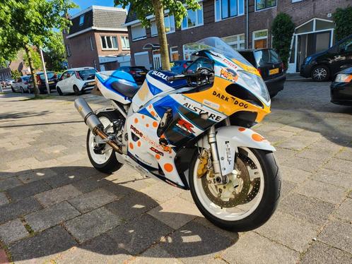 Suzuki GSX-R 750 2002 remschijven+banden nieuw, Motoren, Motoren | Suzuki, Particulier, Super Sport, meer dan 35 kW, 4 cilinders