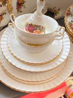 Royal Albert Servies - Val d'Or & Old Country Roses, zgan, Ophalen of Verzenden, Zo goed als nieuw, Overige stijlen, Porselein