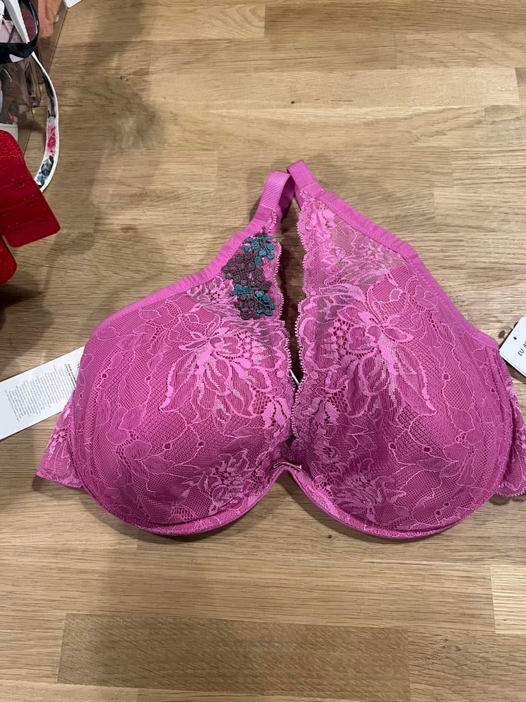 Triumph bh maat 70C 70E 80E 85E 95B NIEUW!! Nieuwprijs €65,-, Ophalen of Verzenden, BH