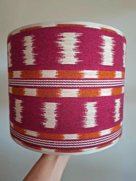 Nieuwe unieke handgemaakte lampenkap 30 cm doorsnede, Huis en Inrichting, Lampen | Lampenkappen, Zo goed als nieuw, Minder dan 25 cm