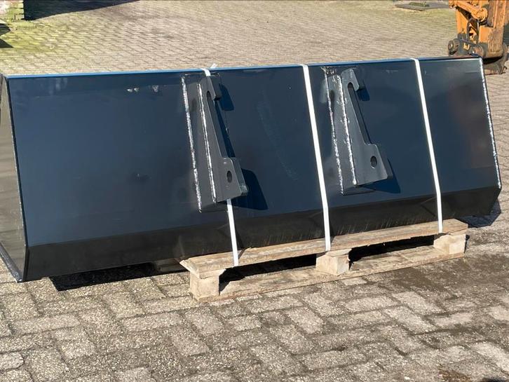 Zware Grondbakken Giant en Schaffer 86cm, Zakelijke goederen, Machines en Bouw | Onderdelen, Ophalen of Verzenden