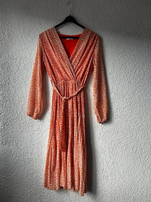 Oranje jurk Senes (M), Kleding | Dames, Jurken, Zo goed als nieuw, Maat 38/40 (M), Oranje, Onder de knie, Ophalen of Verzenden