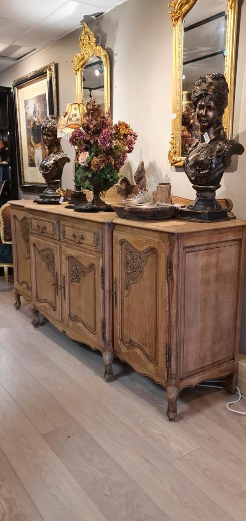 Landelijk Brocante Queen Ann Dressoir, Antiek en Kunst, Antiek | Meubels | Kasten, Ophalen of Verzenden