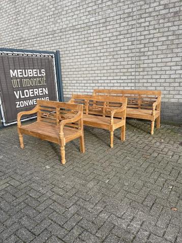 Teakhouten tuinbanken/stationsbanken op voorraad beschikbaar voor biedingen
