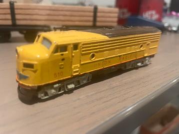 Locomotief spoor N Union Pacific metaal beschikbaar voor biedingen