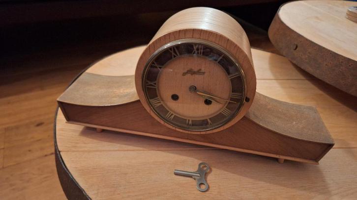 junghans tafelklok, Antiek en Kunst, Antiek | Klokken, Ophalen