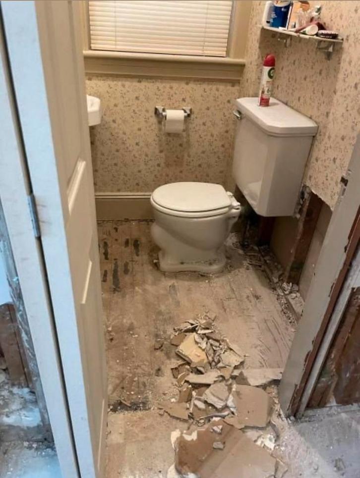 Vloer verwijderen,tegels verwijderen, Huis en Inrichting, Badkamer | Complete badkamers, Zo goed als nieuw, Ophalen of Verzenden