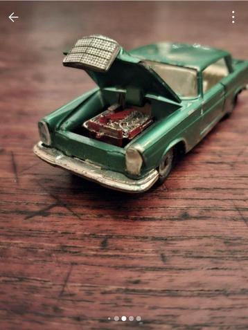 Mebetoys Mercedes 250se 1:43 beschikbaar voor biedingen