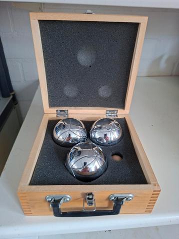 Jeu de boules ballen beschikbaar voor biedingen