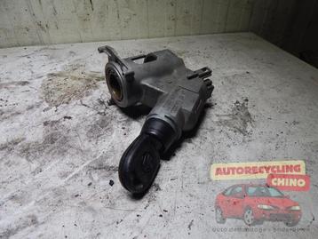 Kontaktslot + Sleutel van een Volkswagen Golf beschikbaar voor biedingen