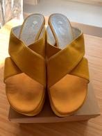 Yellow vintage platform heels by Cesare Casadei, Kleding | Dames, Schoenen, Ophalen of Verzenden, Zo goed als nieuw, Geel
