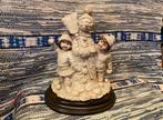 Zeer oud beeldje van kinderen met sneeuwballen en snowman, Antiek en Kunst, Ophalen of Verzenden