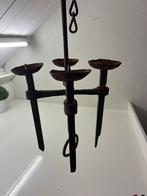 Oude ijzeren kandelaar met ketting, Antiek en Kunst, Ophalen, Overige materialen