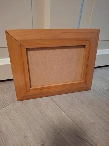 Houten lijstje zonder glas wel plastic beschikbaar voor biedingen