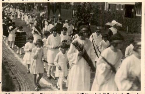 Rumpen - Processie - Fotokaart 1, Verzamelen, Ansichtkaarten | Nederland, Ongelopen, Limburg, 1920 tot 1940, Verzenden