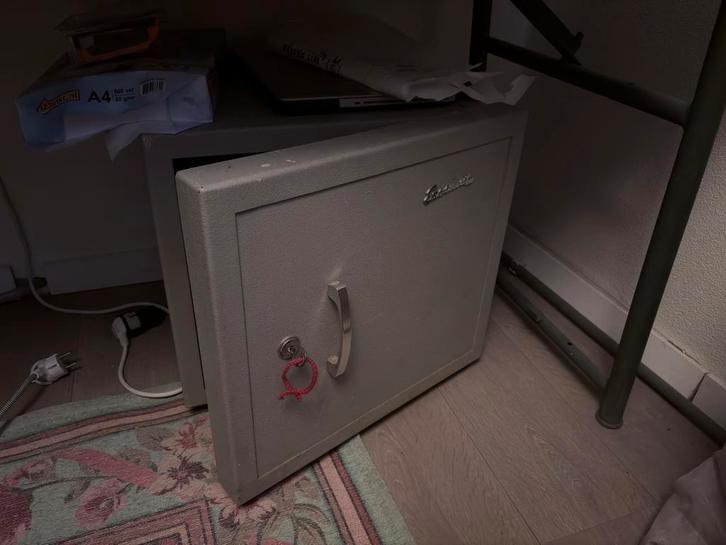 Escoliet Kluis met Sleutel, Huis en Inrichting, Brandblussers en Brandkasten, Gebruikt, Brandkast, Ophalen of Verzenden