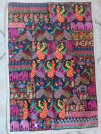 Kleurrijk patchwork wandkleed met Pauwen en Olifanten, 100 tot 150 cm, Verzenden, Groen, Nieuw