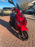 Zip 50cc Candy Red, Fietsen en Brommers, Scooters | Piaggio, Ophalen, Zo goed als nieuw, Benzine, Zip