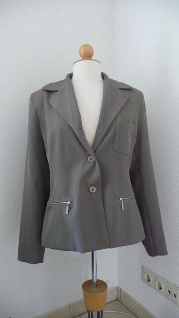 Beige Vanilia Blazer maat 42 beschikbaar voor biedingen
