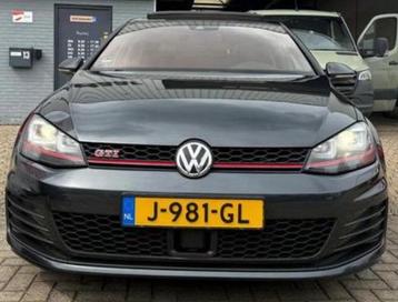 Volkswagen Golf 2.0 TSI 169KW 5D DSG 2015 Zwart beschikbaar voor biedingen