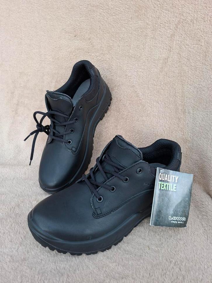 Lowa Reno Low, maat 41 en 41,5. Nieuw, Kleding | Heren, Schoenen, Nieuw, Wandelschoenen of Bergschoenen, Zwart, Ophalen of Verzenden