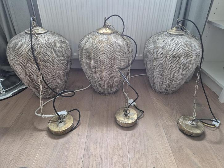 3 Oosterse wit-gouden geperforeerde hanglampen, Huis en Inrichting, Lampen | Hanglampen, Gebruikt, Minder dan 50 cm, Metaal, Ophalen