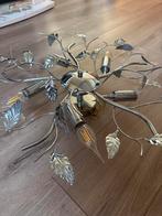 Sierlijke plafondlamp met bladeren. €30 ivm lichte schade, Ophalen, Zo goed als nieuw, Metaal