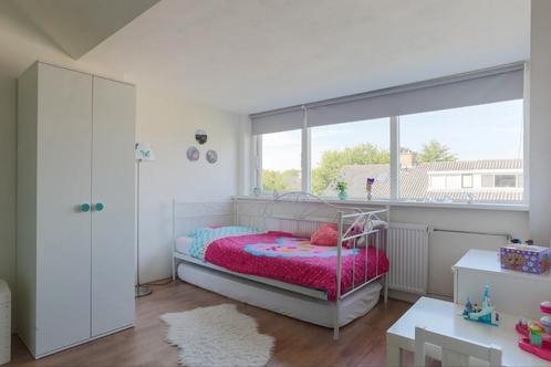Meidenbed met metalen frame, Huis en Inrichting, Slaapkamer | Bedden, Gebruikt, Eenpersoons, 90 cm, 200 cm, Metaal, Wit, Ophalen