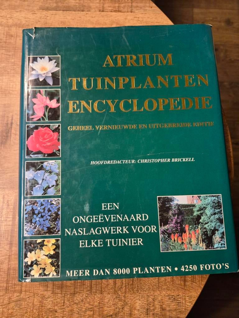 Atrium tuinplanten encyclopedie, Boeken, Ophalen of Verzenden, Zo goed als nieuw, Tuinieren en Tuinplanten
