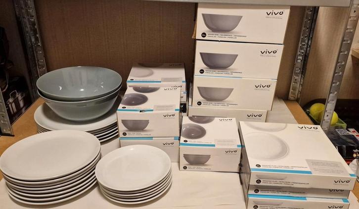 Divers Ah vivo villeroy en boch porselein servies borden kom, Huis en Inrichting, Keuken | Servies, Zo goed als nieuw, Compleet servies