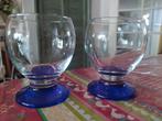 Glaasjes op paarse voet (2), Antiek en Kunst, Antiek | Glas en Kristal, Ophalen of Verzenden