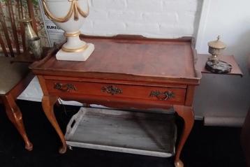Prachtige antieke queen Anne wortelnoten thee tafel beschikbaar voor biedingen