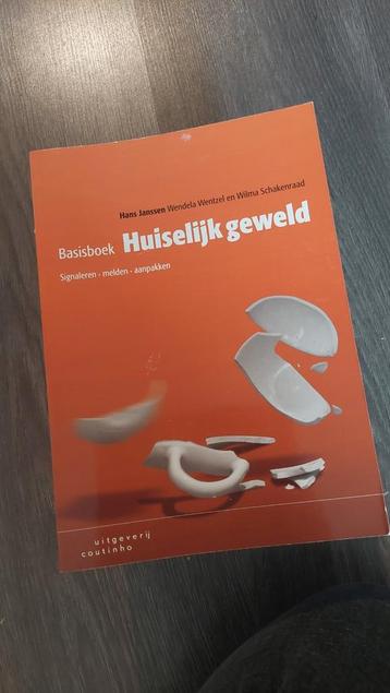 Wendela Wentzel - Basisboek huiselijk geweld beschikbaar voor biedingen
