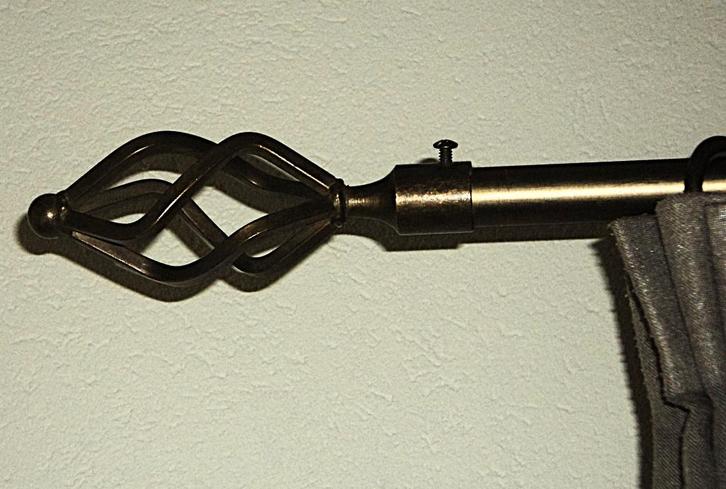 2 prachtige, bronskleurige gordijnroedes Decomode - 28mm, Huis en Inrichting, Stoffering | Gordijnen en Lamellen, Zo goed als nieuw