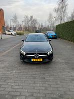 Mercedes-Benz A-Klasse A 200 163pk 7G-DCT 2019 Zwart, Auto's, Zwart, 4 cilinders, Leder en Stof, Origineel Nederlands