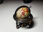 Vintage Miniatuur Globe met Potloodslijper, Ophalen of Verzenden