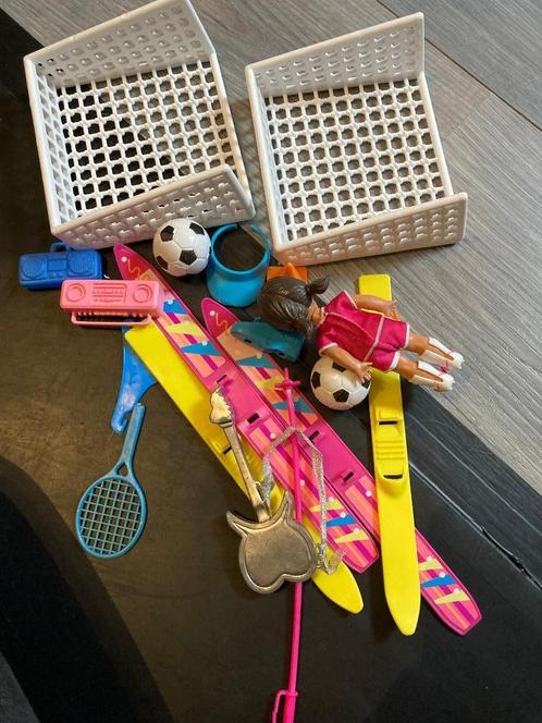 Vintage retro Barbie accessoires sport ski tennis voetballen, Verzamelen, Poppen, Zo goed als nieuw, Accessoires, Ophalen of Verzenden