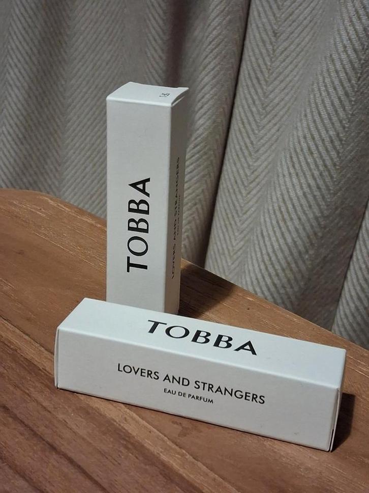 Tobba Lovers and Strangers Eau de Parfum 20ml, Sieraden, Tassen en Uiterlijk, Uiterlijk | Parfum, Nieuw, Ophalen of Verzenden