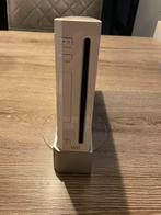 Wij spelcomputer, Spelcomputers en Games, Spelcomputers | Nintendo Wii, Ophalen of Verzenden, Zo goed als nieuw, Met 2 controllers