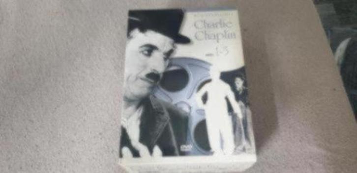 Te koop dvd box Charlie chaplin 1-5 original classics, Cd's en Dvd's, Dvd's | Klassiekers, Zo goed als nieuw, Komedie, 1980 tot heden