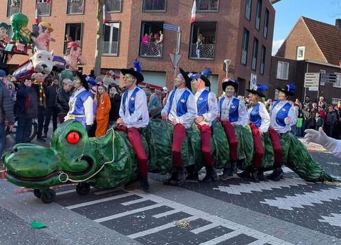 Draak loopgroep, Kleding | Heren, Carnavalskleding en Feestkleding, Zo goed als nieuw, Kleding, Carnaval, Maat 52/54 (L), Ophalen of Verzenden