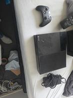 Xbox One met controller en kabels, Spelcomputers en Games, Games | Xbox One, 1 speler, Ophalen, Gebruikt