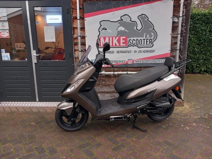 Kymco New Dink, Fietsen en Brommers, Scooters | Kymco, Gebruikt, Overige modellen, Maximaal 45 km/u, Benzine, Ophalen