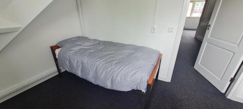 Eenpersoonsbed, Huis en Inrichting, Slaapkamer | Bedden, Gebruikt, Eenpersoons, 90 cm, 200 cm, Hout, Overige kleuren, Verstelbaar