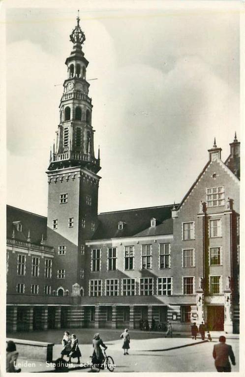 (381-396-031) Leiden Stadhuis, Verzamelen, Ansichtkaarten | Nederland, Zuid-Holland, Voor 1920, Verzenden
