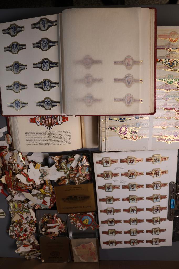Grote collectie sigarenbandjes in 4 albums en 3 blikjes, Postzegels en Munten, Postzegels | Nederland, Postfris, Na 1940, Ophalen of Verzenden