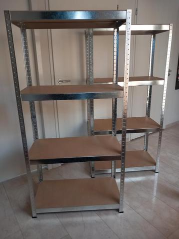 2 stuks stellingkast met 4 planken (1.60 hoog) beschikbaar voor biedingen