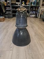 Oude fabriekslamp, Huis en Inrichting, Lampen | Hanglampen, Ophalen of Verzenden, Gebruikt, 75 cm of meer